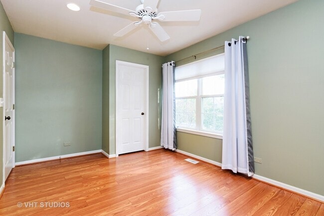 Building Photo - 1221 Orleans Dr