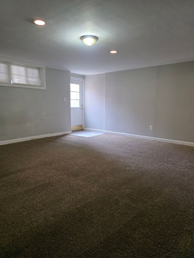 Building Photo - Townhouse in Newark/Bear Area