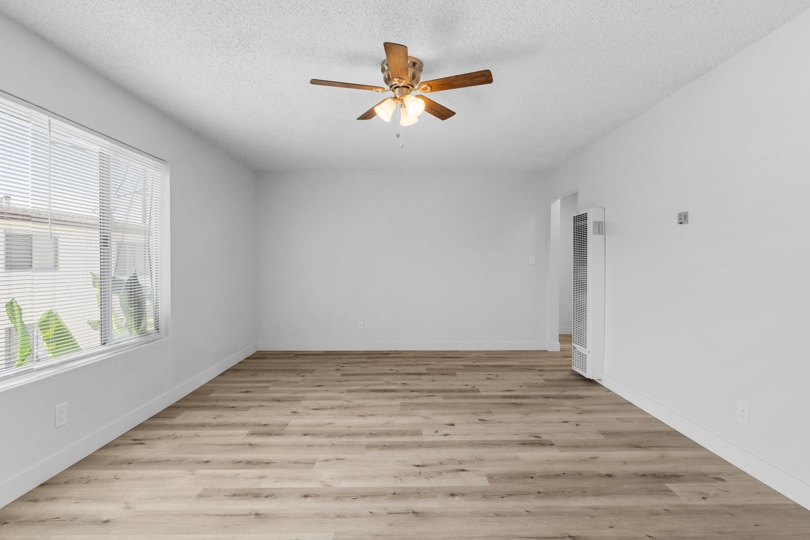 Building Photo - 1050 Gaviota Ave