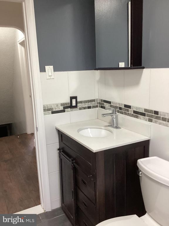 Building Photo - 615 Broadway