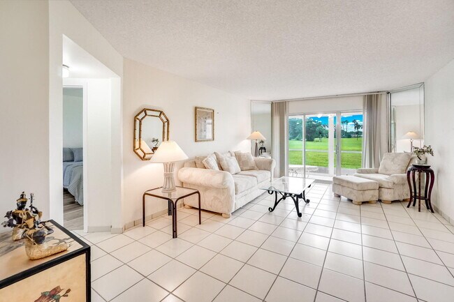 Building Photo - 3951 Via Poinciana