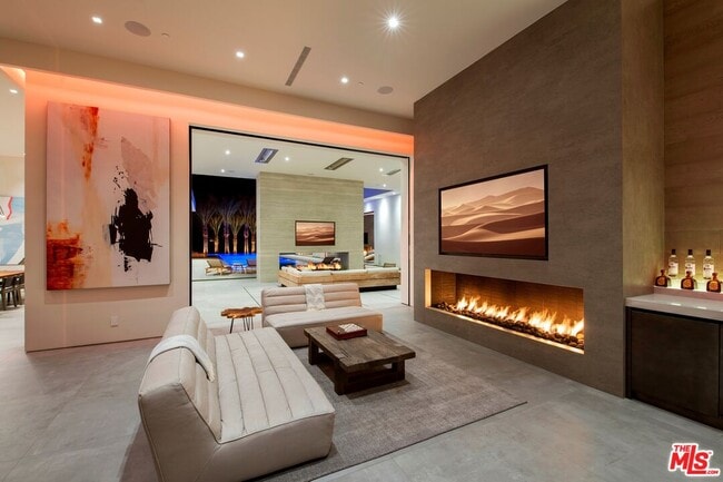 Building Photo - 52435 Ross Ave