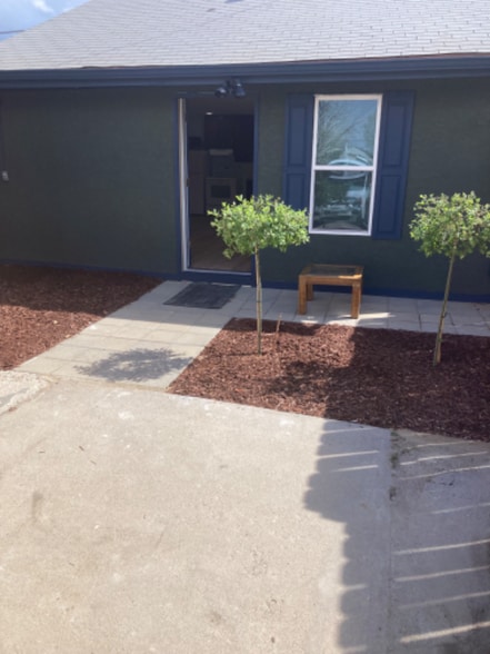 Building Photo - 2760 Eppinger Blvd