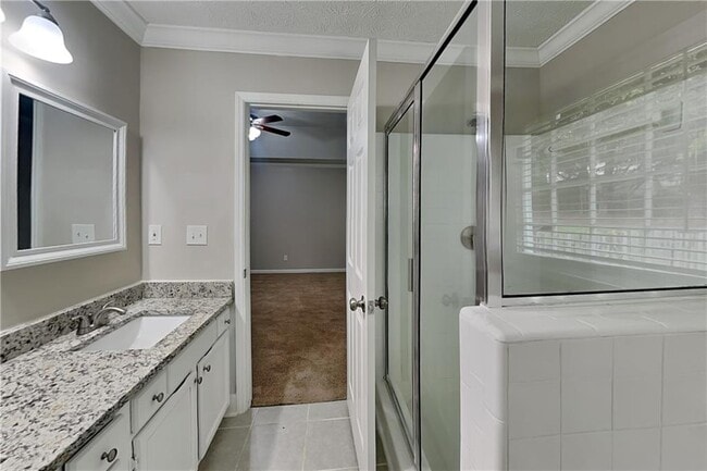 Building Photo - 4620 Hampton Square Dr
