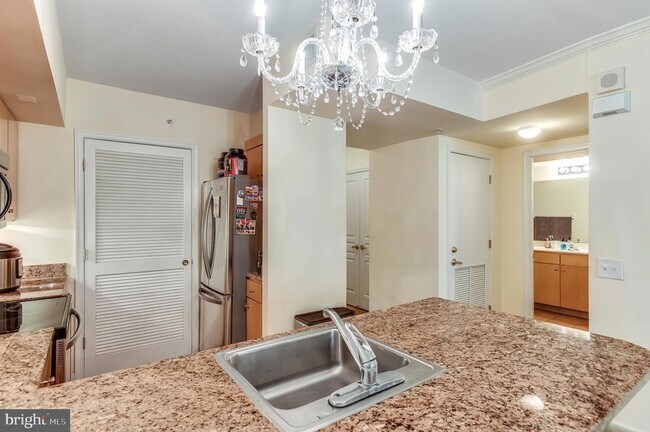 Building Photo - 631 D St NW