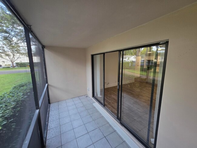 Building Photo - 209 Foxtail Dr