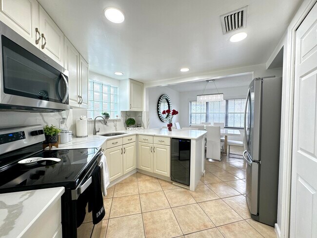 Building Photo - 152 Weybridge Cir