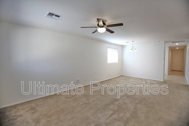 Building Photo - 11538 W Redfield Rd