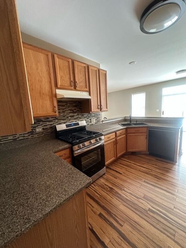 Building Photo - Move-In Ready 3Br 2Ba