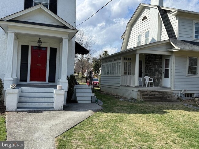 Building Photo - 21 S Stewart St