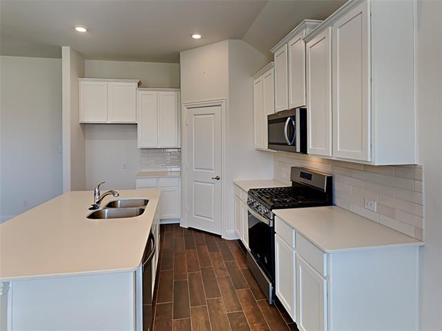 Building Photo - 11136 Canyon Mine Dr