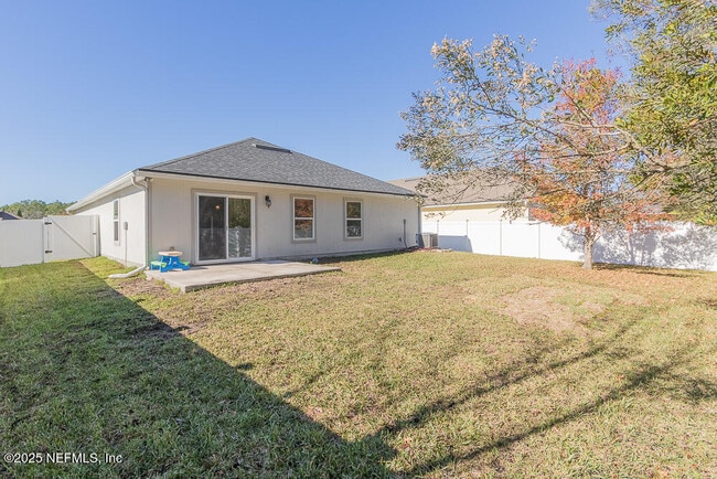 Building Photo - 95241 Tanglewood Dr