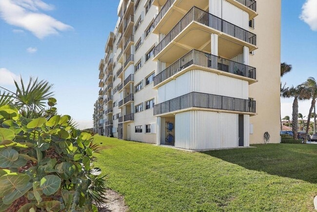 Building Photo - 7410 S Ocean Dr