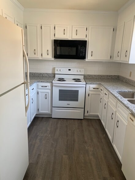 Building Photo - 1304 Aspen Way