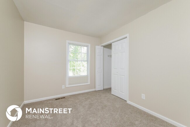 Building Photo - 3730 Danube Dr