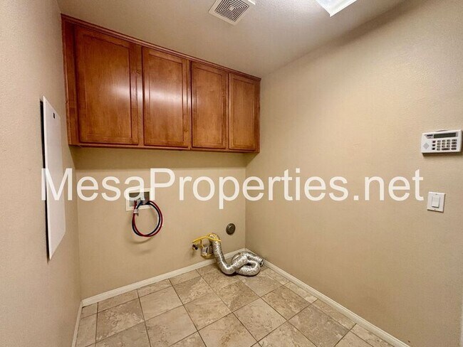 Building Photo - 16677 Desert Lily St