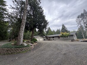 Building Photo - 91 SE Kalium Dr