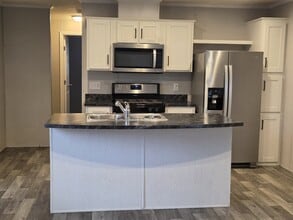 Building Photo - 152 Donald Ave