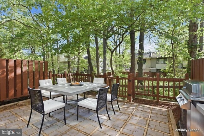 Building Photo - 2369 Southgate Square