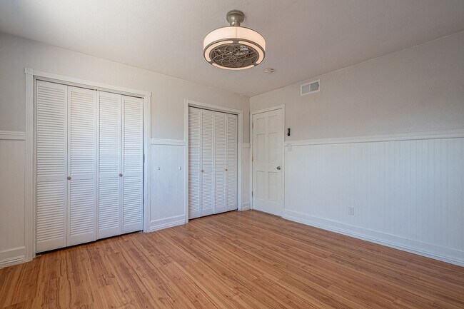 Building Photo - Acreage Property for Rent!!