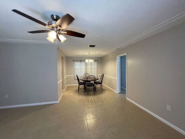 Building Photo - 3 Bedroom Pool Home Available in Palm Bay