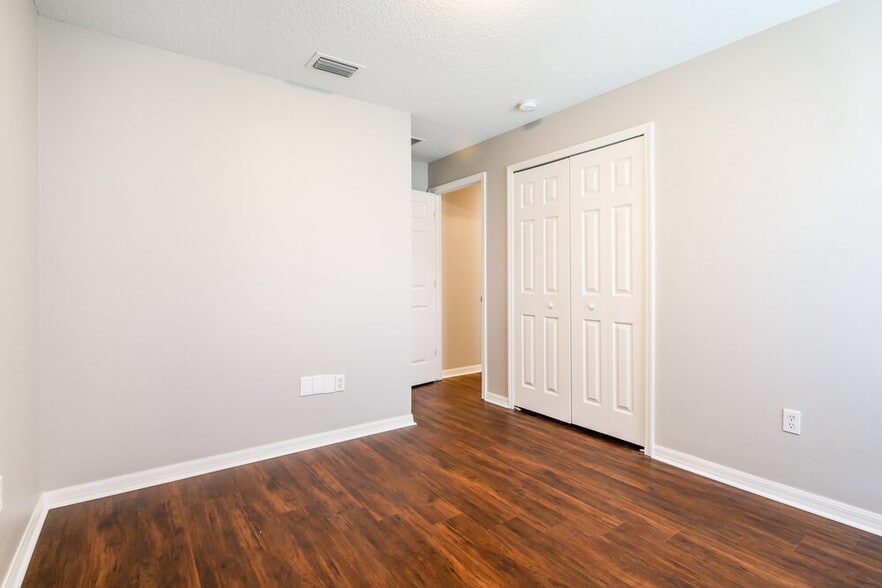 Building Photo - 5224 Braddock Dr