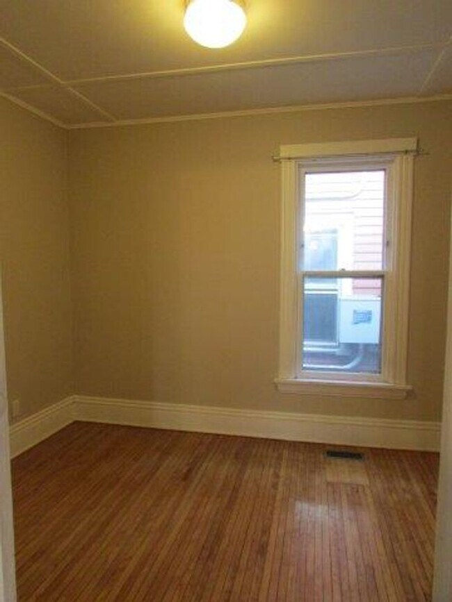 Building Photo - 1129 Williamson St