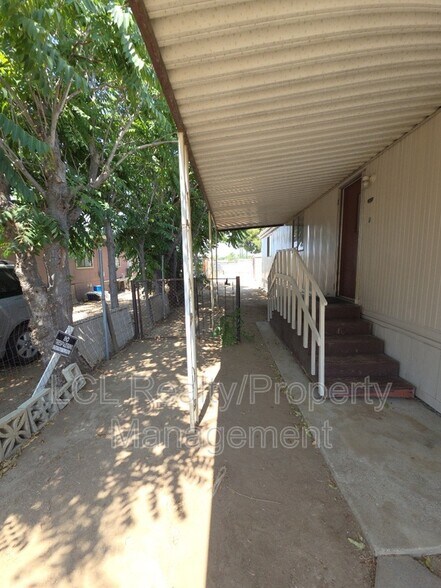 Building Photo - 27642 Van Buren Ave