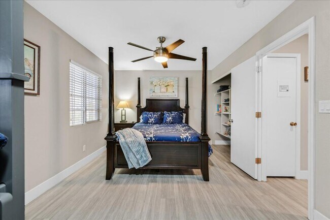 Building Photo - 2735 Peekskill Ave