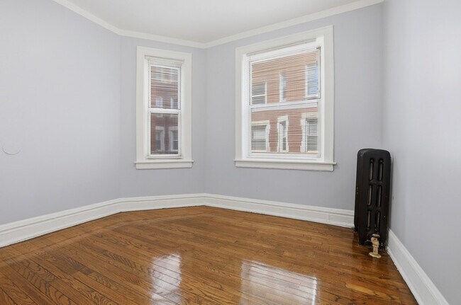Building Photo - 7816 S Cornell Ave