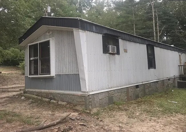 Building Photo - 2 bedroom 1 bathroom