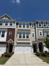 Building Photo - 4br 3 bath townhouse in Durham NC