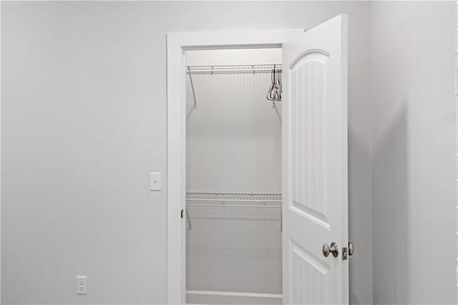 Building Photo - 905 Wayne St