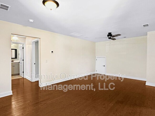 Building Photo - 128 Whaler Ave