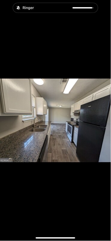 Building Photo - 130 Crystal Brook