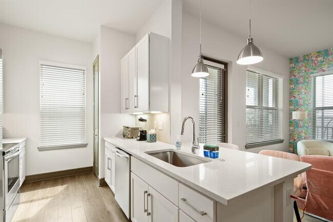 Building Photo - 8890 Founders Square Dr