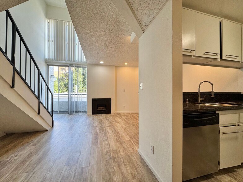 Building Photo - 3715 S Canfield Ave