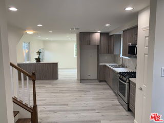 Building Photo - 2700 Los Olivos Ln