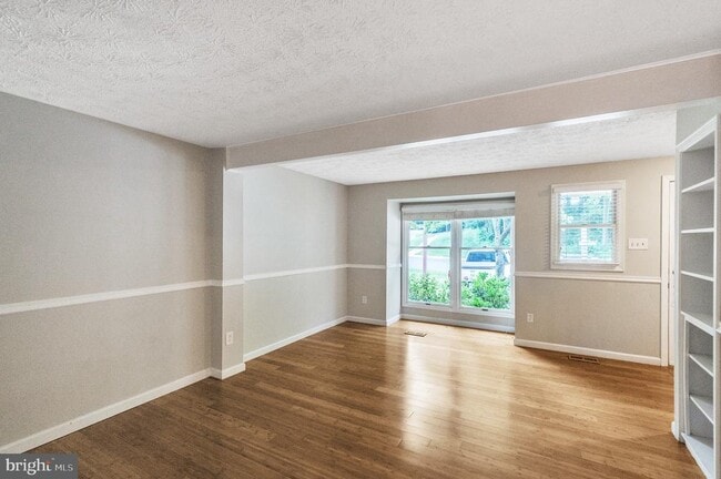 Building Photo - 1518 Poplar Grove Dr