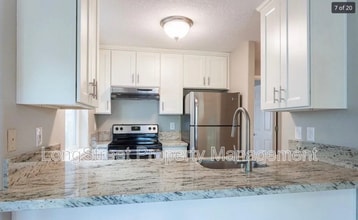 Building Photo - 13027 NE Prescott Dr