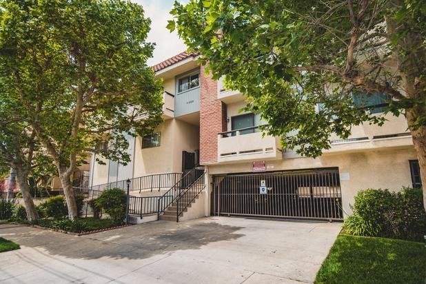 bldg - Magnolia Gardens