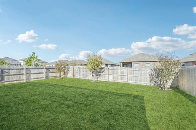 Building Photo - 1801 Fairhaven Gtwy