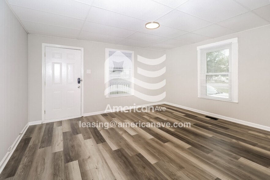 Building Photo - 306 Sycamore St