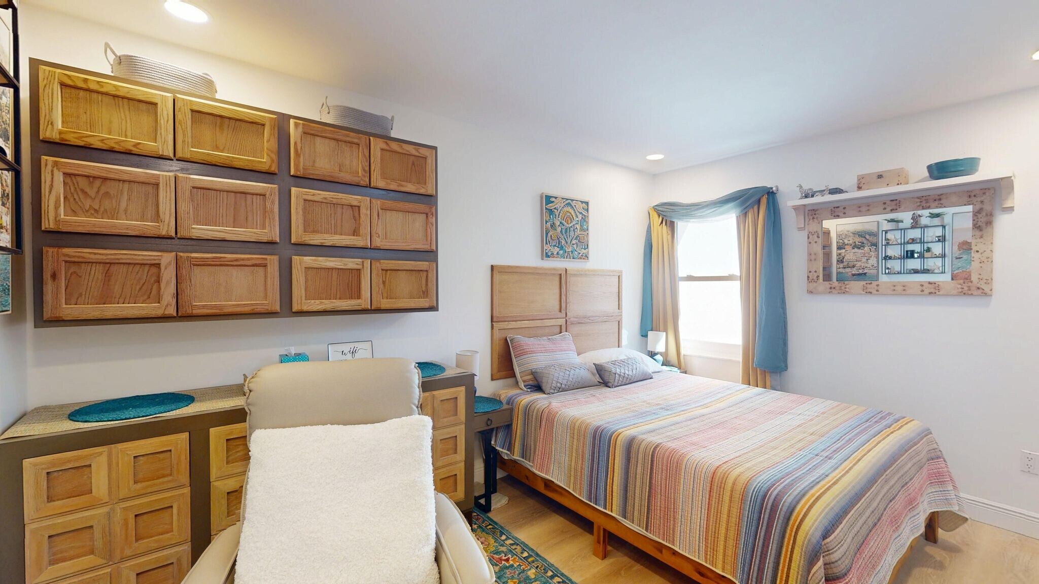 Building Photo - 385 E Hartford St