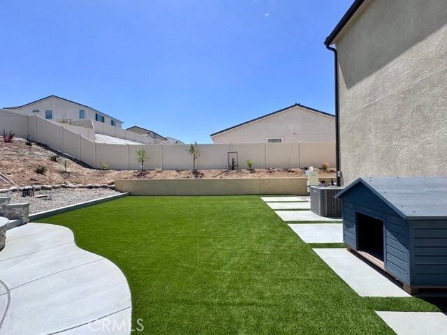 Building Photo - 25181 Desert Sage Dr