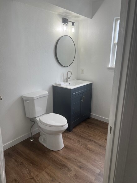 Master bath - 806 N White Barn Rd