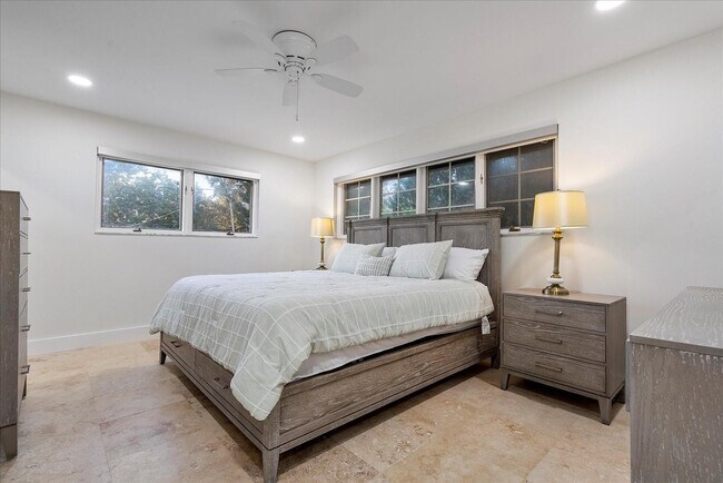 Building Photo - 1421 Ponce de Leon Dr