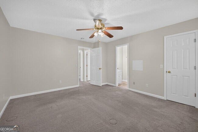 Building Photo - 129 Springbrook Dr