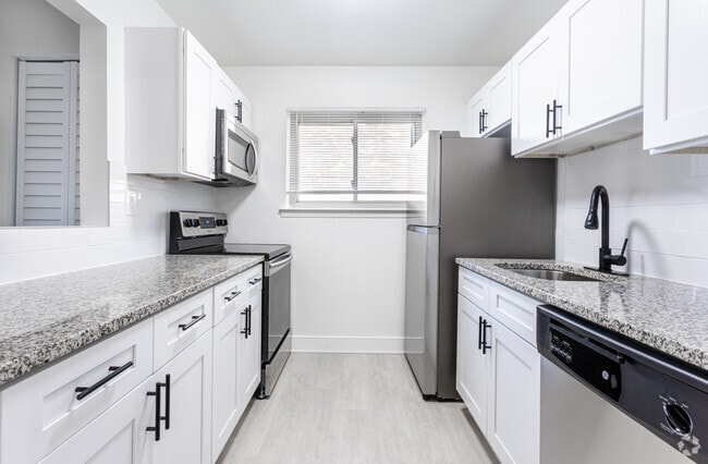 Interior Photo - Atlantic Pointe