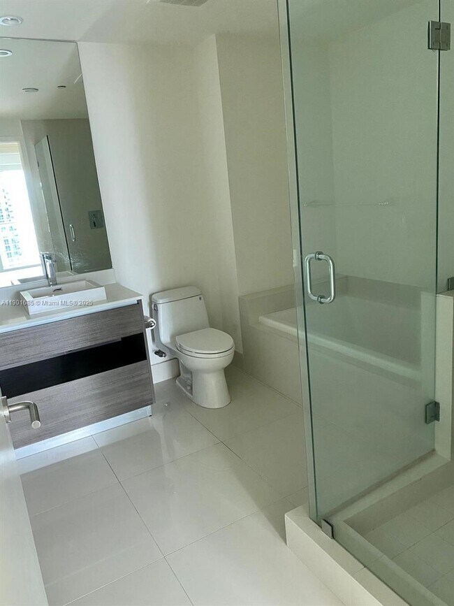 Building Photo - 1100 S Miami Ave